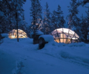 В Финляндии можно переночевать в «эскимосском» отеле (фото)