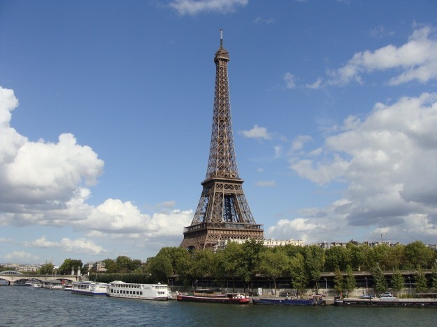 В Париже будут облагаться налогами пустые офисы